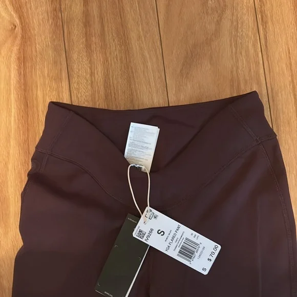 NWT Adidas women’s flared yoga pants in shadow brown sz Small. - Picture 8 of 10